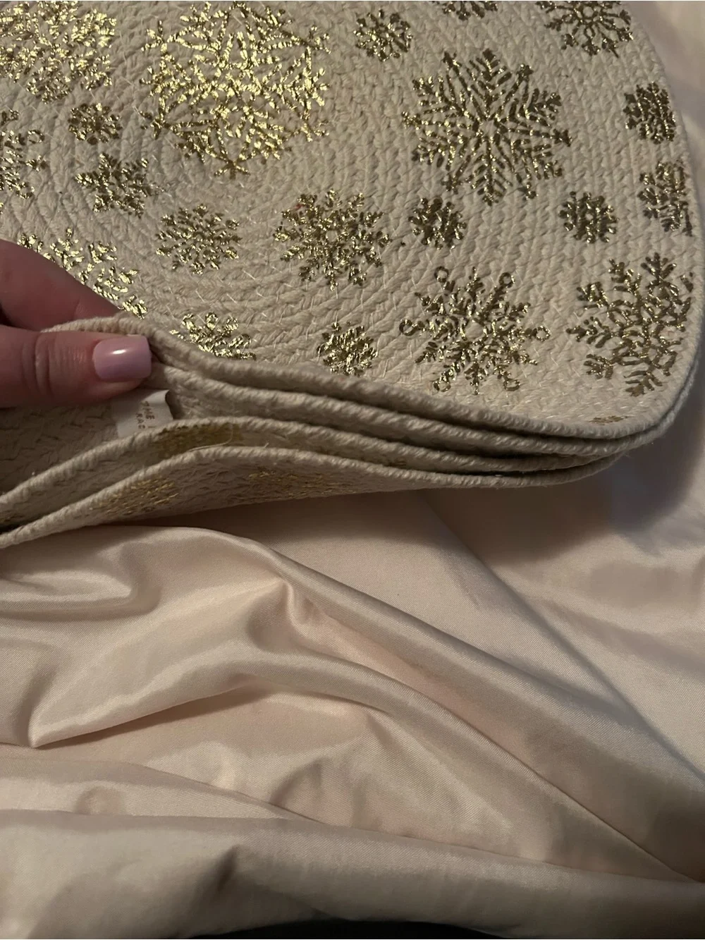 The Farmhouse Round Placemat with Gold Snowflake Design Set of 4